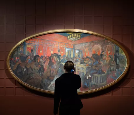 silhouette visiteuse oeuvre art